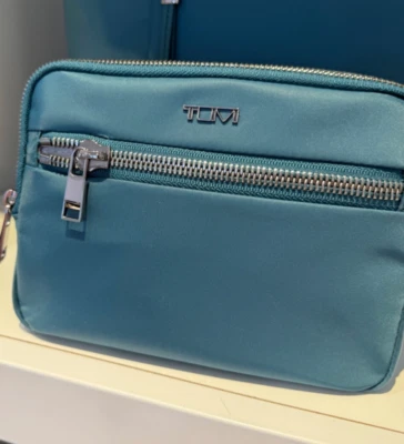 NUEVO Tumi Voyageur SEDONA 7.5” Nylon Bandolera Eslinga Cintura Paquete - LAGOON Foto 1 de 4