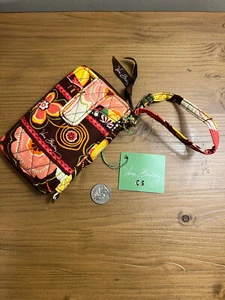 Vera Bradley Carry It All Wristlet Buttercup RARE & Retired. NWT - Picture 1 of 4