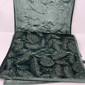 Tahari Home Christmas Holiday Table Runner Velvet Quilted 16X90 Green - Picture 1 of 8