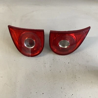 2004 VOLKSWAGEN GOLF ЗАДНИЕ ФОНАРИ 1K6945094F - Изображение 1 из 4