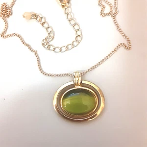Green Cats Eye Glass Pendant Necklace 1*17*20 - Picture 1 of 10
