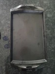 LODGE CAST BAKING PAN 15.75" Unique With Raised Bottom And Cutouts Oven Grill - Picture 1 of 8