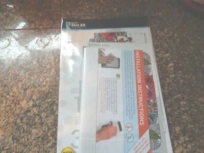 Kindle Touch DecalGirl Skin Kit "DOODLES COLOR" Matte Finish - Image 1 of 2