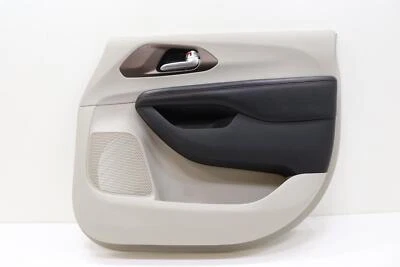 Chrysler Pacifica 2019 panel de moldura de puerta delantera derecha OEM 6SZ392D2AD GRIS_H7XP Foto 1 de 4