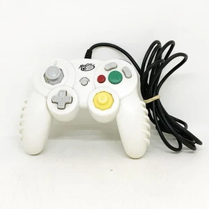 Madcatz Wired Gamecube Controller - Free Shipping Included! - Picture 1 of 3