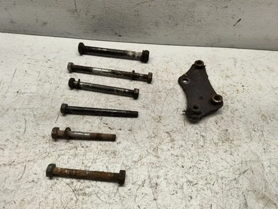 Yamaha DT360 DT 360 1974 Enduro OEM pernos de montaje del motor accesorios de soporte del motor Foto 1 de 4