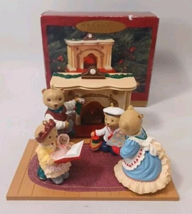 Juego de 5 adornos navideños Hallmark The Bearers Bear Family 1993 - Imagen 1 de 6