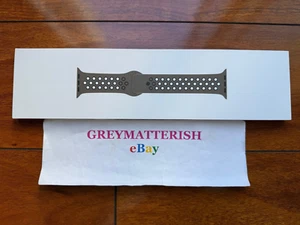 Bracelet Apple Watch scellé ~ Nike SM/ML ~ * GRIS OLIVE/NOIR * 44/45/46/49 mm / ultra sport - Photo 1 sur 6