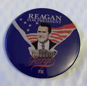 2015 SDCC COMIC CON FOX FX FARGO REAGAN PER PRESIDENTE PROMO PULSANTE DISTINTIVO SPILLA - Foto 1 di 1