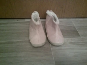 Ro + Me by ROBEEZ Girl Size: 18-24 Months Boots - Picture 1 of 5