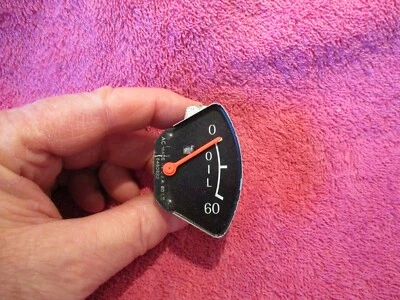 1967-1972 CHEVROLET G10 G20 G30 D-D TRUCK NOS GM OIL PRESSURE GAUGE FREE SHIPPII - Image 1 of 4