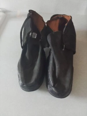 Vintage Commonwealth Rubber Shoe Co. USA. Mens 7, Over Shoe Cloth Buckle Boots - Image 1 of 4