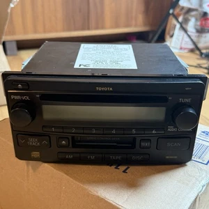 Toyota Rav4 2004 radio estéreo cinta reproductor de CD A56818 OEM 86120-42040 - Imagen 1 de 6