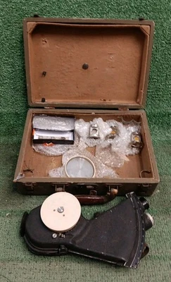 Original U.S. WW2 Army Air Force A-12 Aircraft Bubble Sextant in Case - Image 1 of 4