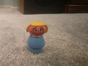 Vintage Fisher Price Little People Sesame Street Prairie Dawn - Picture 1 of 2