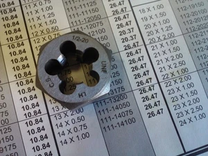 1/2"-20 LINKSHAND CARBON STEEL HEXAGONAL RE-THREADING DIE - Bild 1 von 1