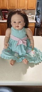 Muñeca Sandy Faber de vinilo ponderado 26" Sarah? - Imagen 1 de 8