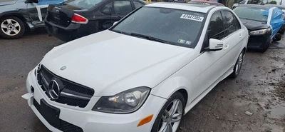 Mercedes-Benz Clase C 2013 transmisión automática OEM 109 k millas - LKQ435792382 Foto 1 de 4