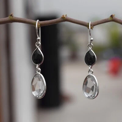 Orecchini pendenti in ottone placcato argento 925 con pietre preziose in onic... - Immagine 1 di 4