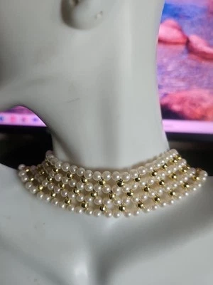 Дизайнерские женские эластичные пресноводные жемчужины и ЗОЛОТЫЕ шары ошейник 4 нити новые без ценников  - Изображение 1 из 4