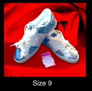 Zapatillas Sam & Libby blancas y plateadas: cuero sintético, brillantes TALLA 9 - Imagen 1 de 24
