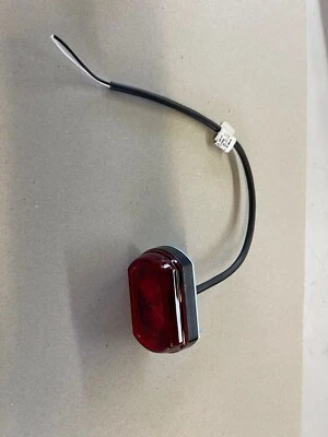 HELLA SCHLUSSLEUCHTE LED ROT 12-24 V 2SA 013.323-027 - Bild 1 von 4