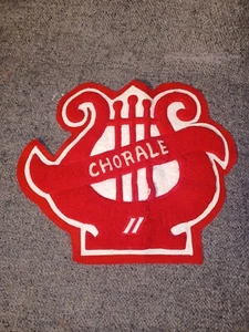 VINTAGE CHENILLE PATCH LARGE 10X12 CHORALE SINGER 1950s FROM A STADIUM BLANKET - Picture 1 of 6