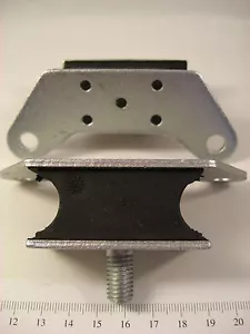 Jeu de 2 supports moteur Peugeot 204 à partir de M1969 et 304 (1er montage) - Picture 1 of 1