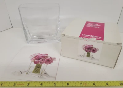 Jarrón pequeño rectangular de vidrio transparente para caja y barril 4-3/8" x 4-1/4" Foto 1 de 4