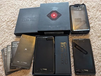 (2) Celulares Motorola Droid RAZR Maxx XT912M 16GB, caja original y Otterbox Foto 1 de 4