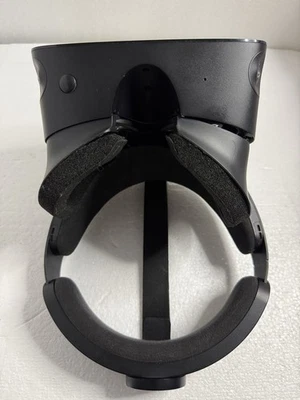 Oculus Rift S PC Powered VR Gaming Used       NOTE ::: Missing Nose Padding - Image 1 of 4