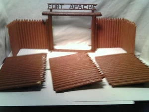 Marx Rin Tin Tin Fort Apache playset wall pieces 16pcs 1950s - Picture 1 of 7