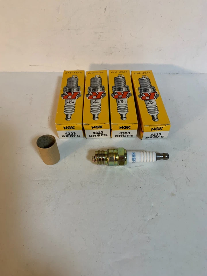 NGK SPARK PLUGS (4)  BR6FS    BX20 - Image 1 of 1