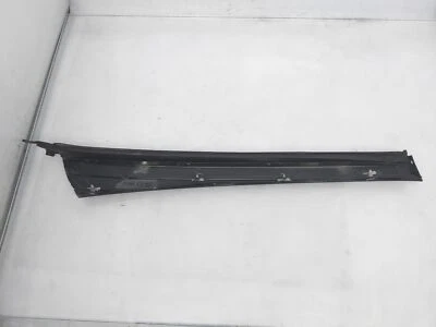1990-1993 Mercedes-Benz 300Sl Passenger Exterior Pillar Molding 129-698-06-89 - Image 1 of 4