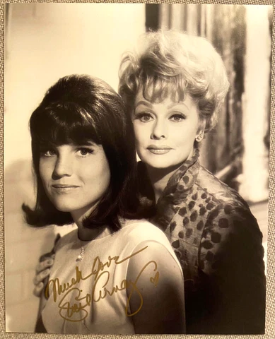 Lucie Arnaz Signed In Person 8x10 B&W Photo w/ Lucille Ball - Authentic, RARE Cover