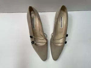 Manolo Blahnik Pelle scamosciata Tacchi Gattino Bottone 39,5 Beige - Foto 1 di 6