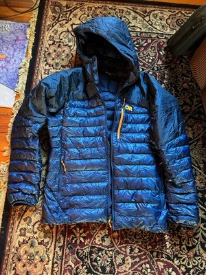 Chaqueta de invierno para hombre Outdoor Research Helio Down con capucha, Atlantic, mediana Foto 1 de 4