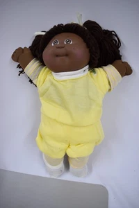 VINTAGE 1985 Arican American Cabbage Patch bambola firmata Xavier Roberts - Foto 1 di 2