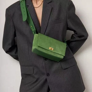 NEU! AUTHENTISCHE ANYA HINDMARCH Mortimer Umhängetasche Leder in Grün - Bild 1 von 11