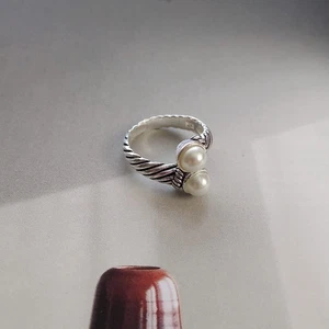 Anillo de perlas de imitación estilo alambre trenzado 925 de ley tamaño 7,5 - Imagen 1 de 6