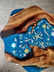 18" Coastal Resin & Wood Side Table Handcrafted Ocean-Themed Decor with seashall - Picture 1 of 5