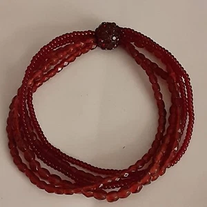 Multi-strand red beaded stretch bracelet - Picture 1 of 2