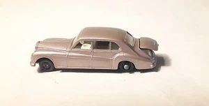 Modellino auto ROLLS ROYCE PHANTOM V BY LESNEY  n. 44  -  Made in England - Foto 1 di 11