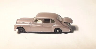 Modellino auto ROLLS ROYCE PHANTOM V BY LESNEY  n. 44  -  Made in England - Immagine 1 di 4