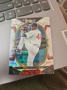 2023 Panini Select #18 Pedro Martinez Pulsar Disco Prism Boston Red Sox