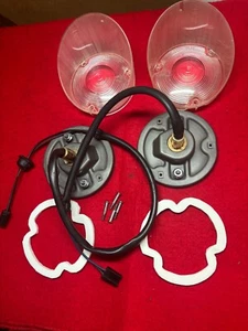 1971-1972 Olds Cutlass 442 F-85 Vista Parking Light Turn Signal Housings LH/RH - Picture 1 of 21