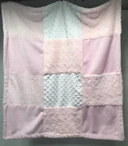 Manta Baby Essentials Rosa Blanco Chenilla Minky Felpa Seguridad Lovey 28x30  - Imagen 1 de 4