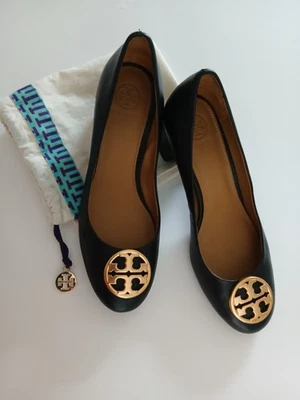 Zapatos de salón Tory Burch Janey de cuero negro con tacón ancho talla 6,5 Foto 1 de 4
