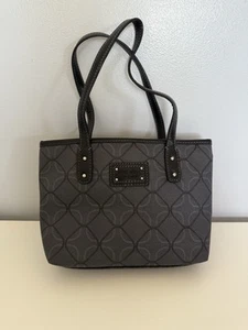 Bolso de Mano Nine West Doble Asas Gris y Negro Diseño Geométrico Vinilo *NUEVO CON ETIQUETAS* - Imagen 1 de 10