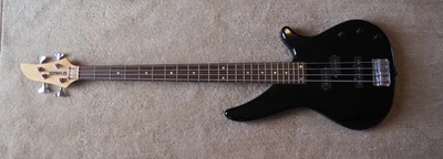 Yamaha RBX 170 E-Bass ,4 Saiten Bassgitarre m.Tasche TOPP Zustand,kaum gespielt - Bild 1 von 4